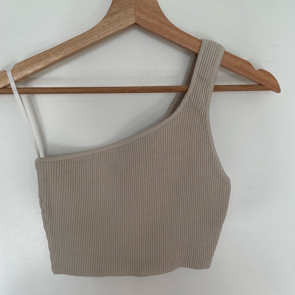 Brand new Babaton Sculpt Knit One-Shoulder Cropped Tank